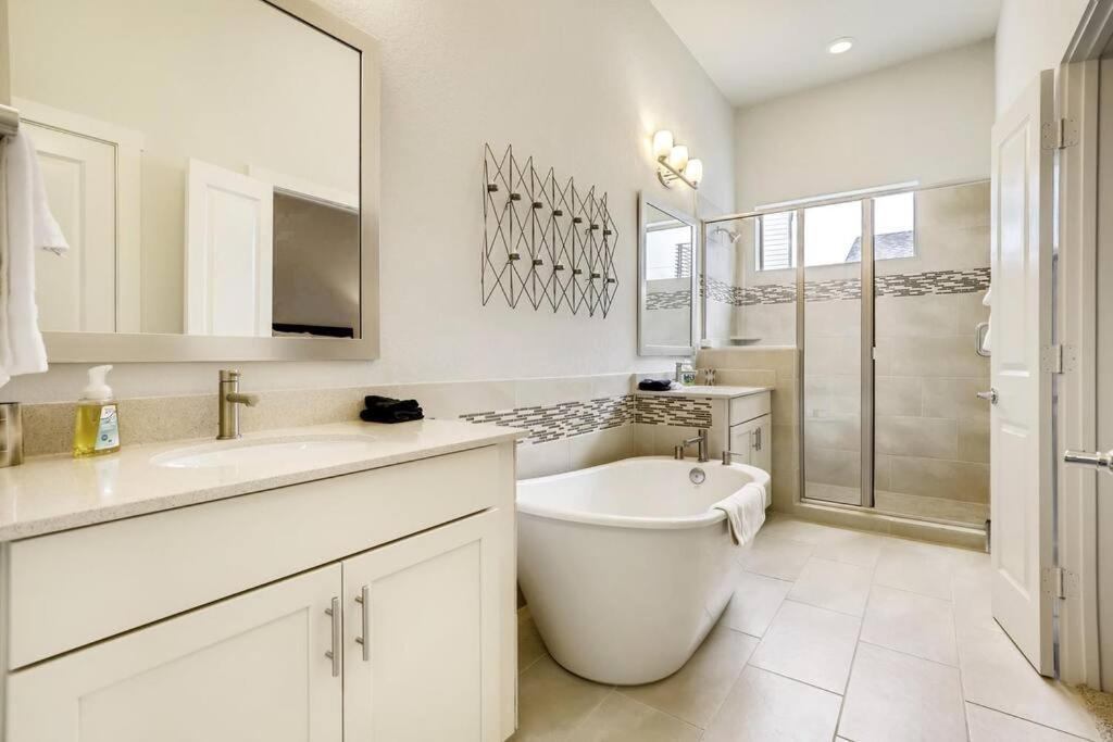 Gorgeous 4 Bed Home On St Mary'S - Minutes To Riverwalk/Pearl San Antonio Exterior foto